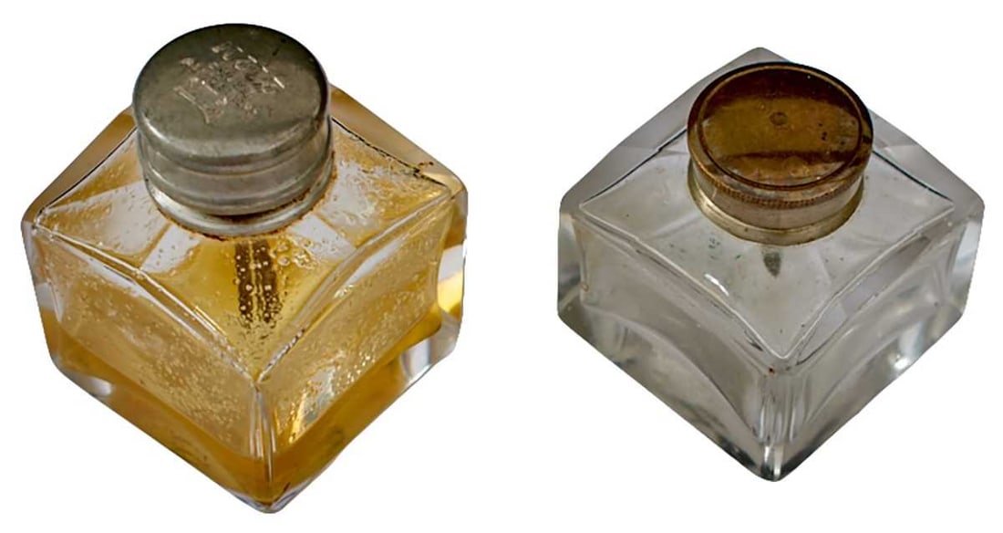 TWO LATE 18TH OR EARLY 19TH CENTURY GLASS GUN OIL BOTTLES, (1 of 3)