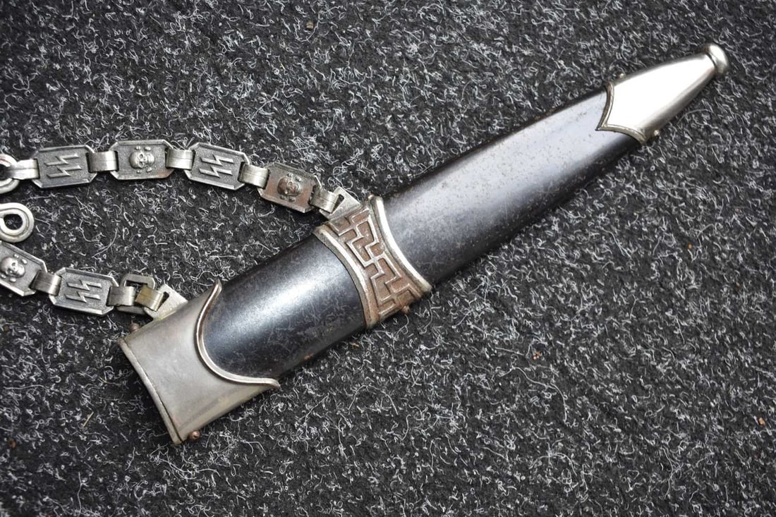 A THIRD REICH MODEL 1936 SS CHAINED DAGGER, - 6