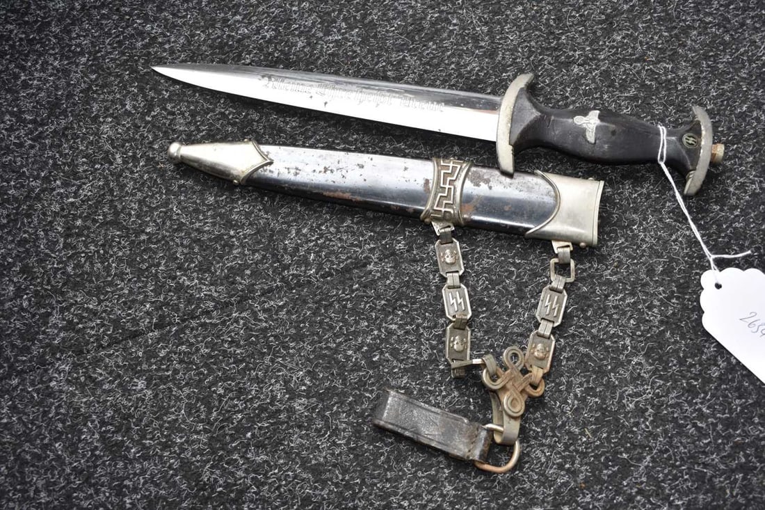 A COMPOSITE THIRD REICH MODEL 1936 SS CHAINED DAGGER, - 10