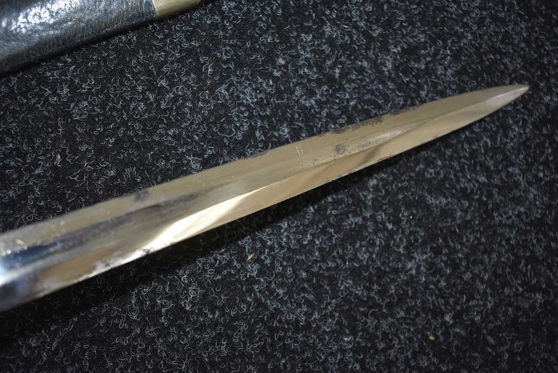A FIRST PATTERN LUFTWAFFE OFFICER'S DAGGER, - 5