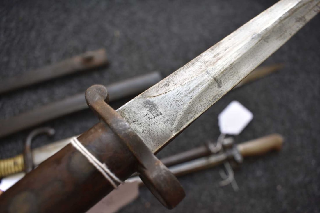 A PATTERN 1888 MKI SECOND TYPE BAYONET, - 3