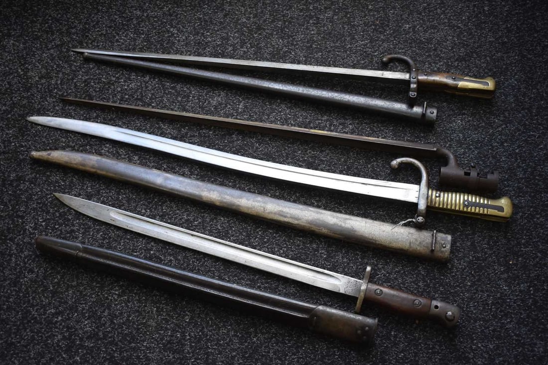 A 1907 PATTERN BAYONET, - 2