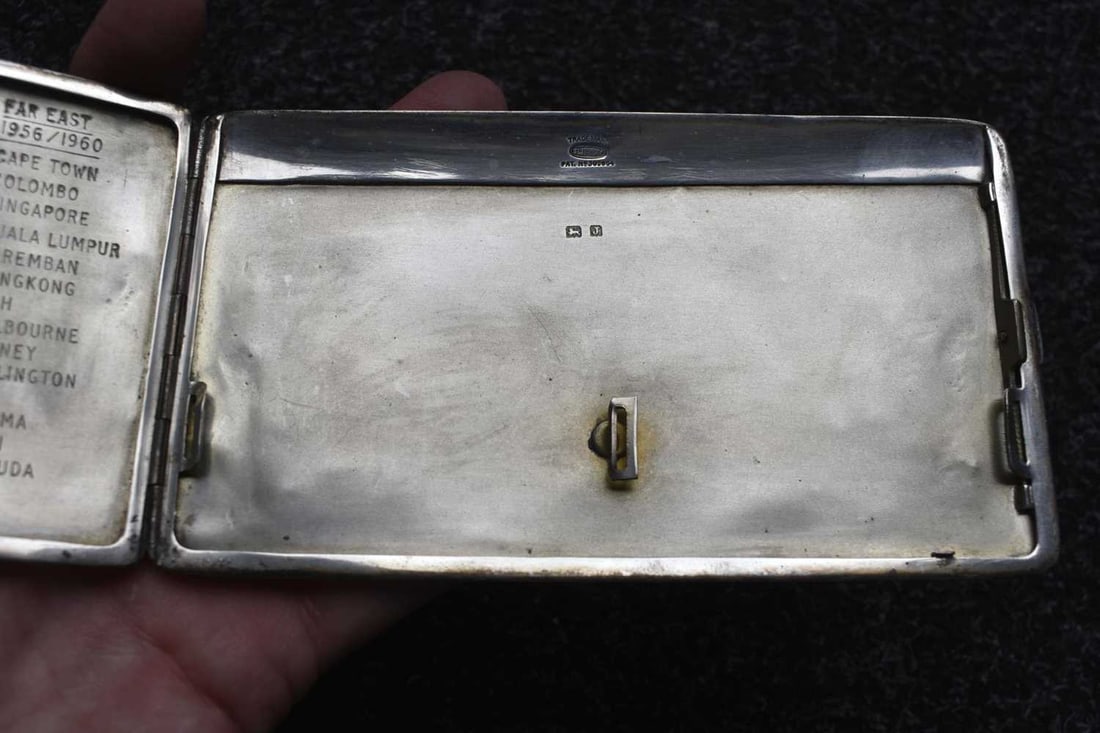 A WORLD WAR II V COMMANDOS SILVER CIGARETTE CASE, - 9