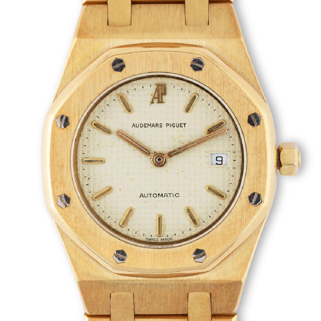 Audemars Piguet. A very elegant and tasteful midsize (1 of 1)