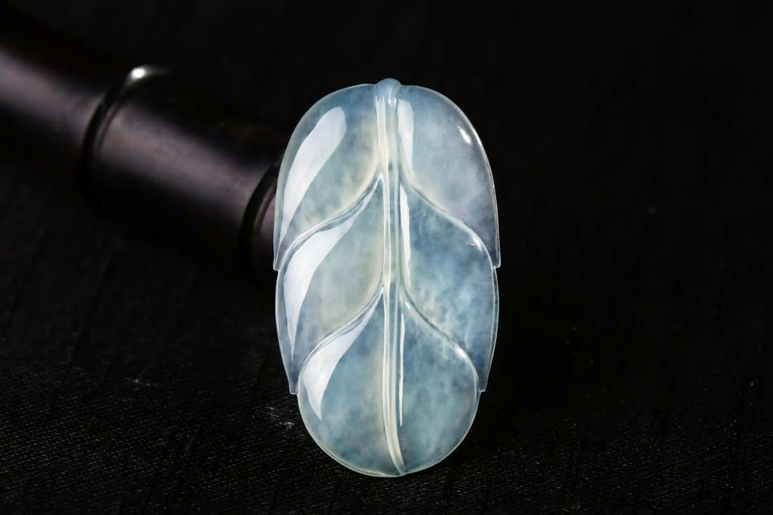 jadeite sculpture Pendant of jadeite leaves of ice spec (1 of 4)
