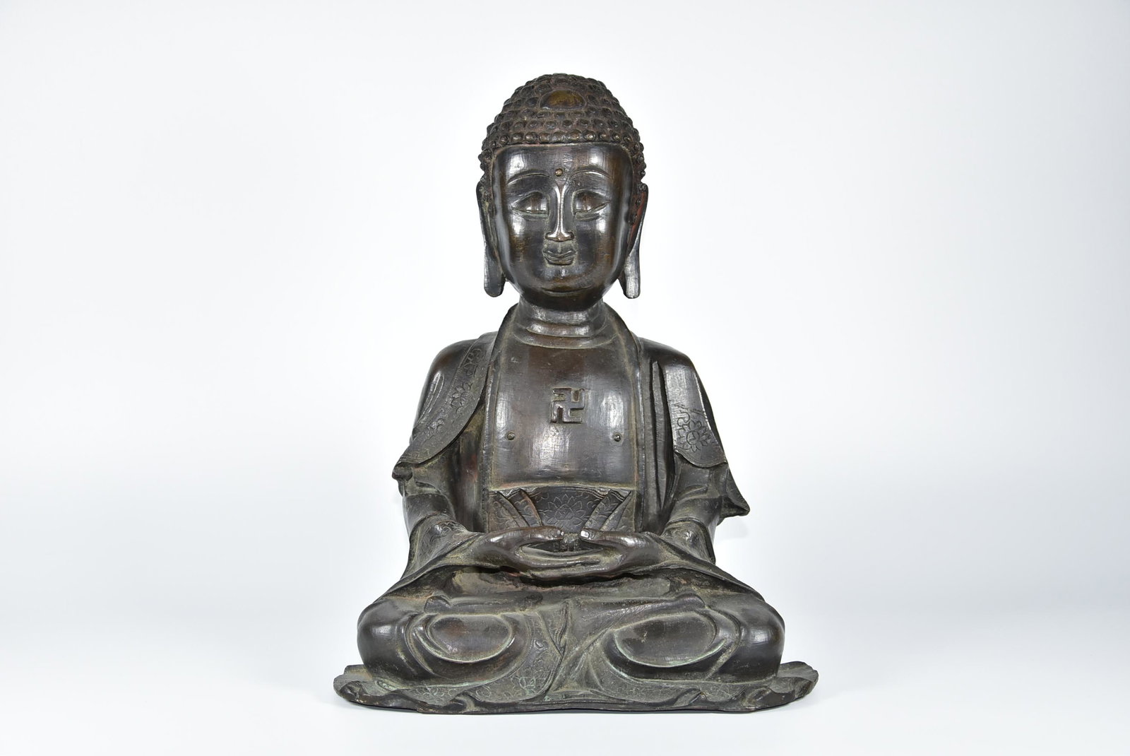 C HINESE BRONZE FIGURE BUDDHA MING DYNASTY: CHINESE BRONZE FIGURE BUDDHA MING DYNASTY HEIGHT 12 3/5 INCH
