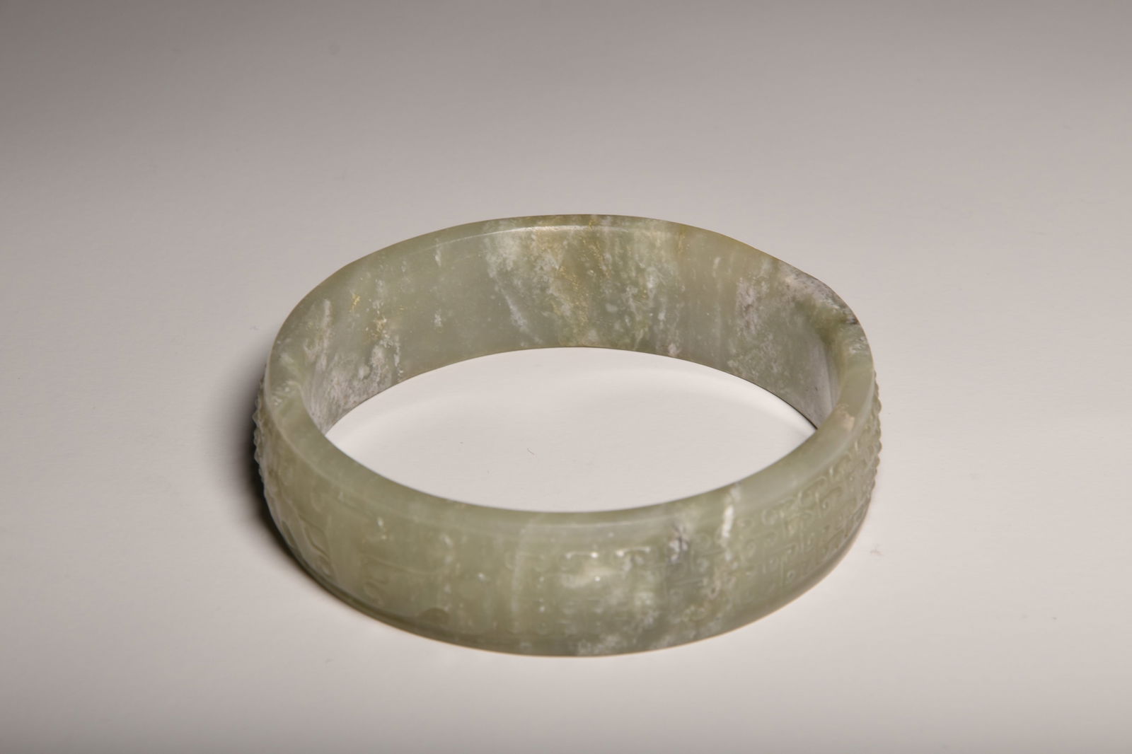 CHINESE JADE CARVED BRACELET MING DYNASTY (1 of 7)