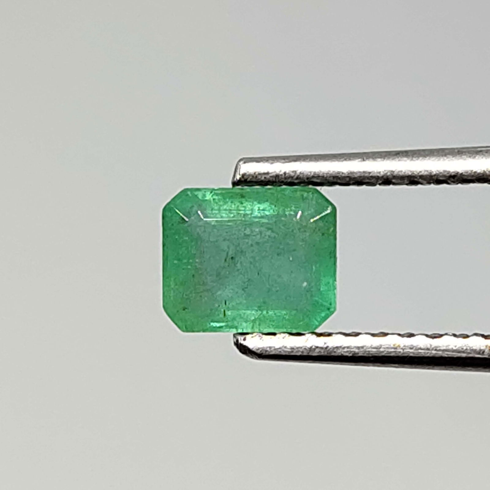 0.50 ct Natural Emerald (1 of 8)