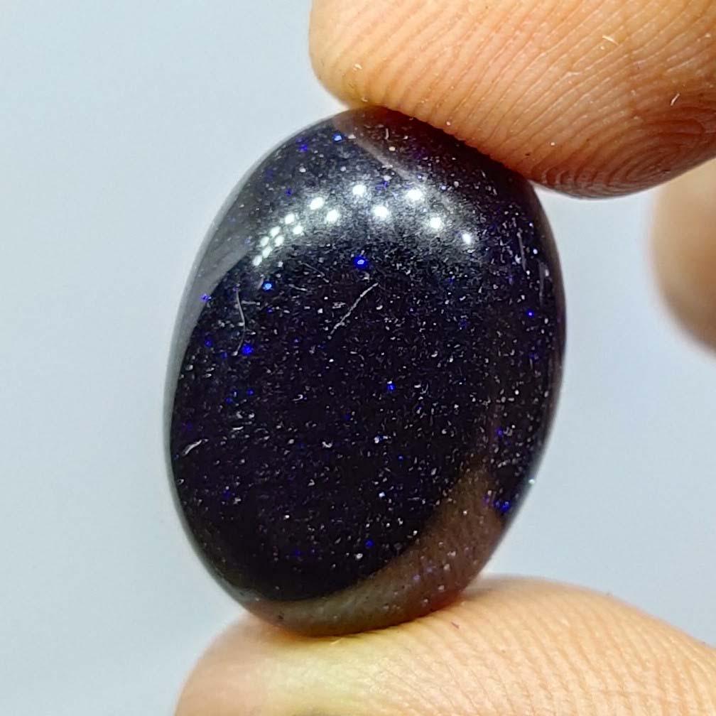 14.25 Ct Natural Bluish Diamond Sand: Natural Diamond Sand ( Black Stone)with an exact weight is 14.25 ct.AAA Quality stone