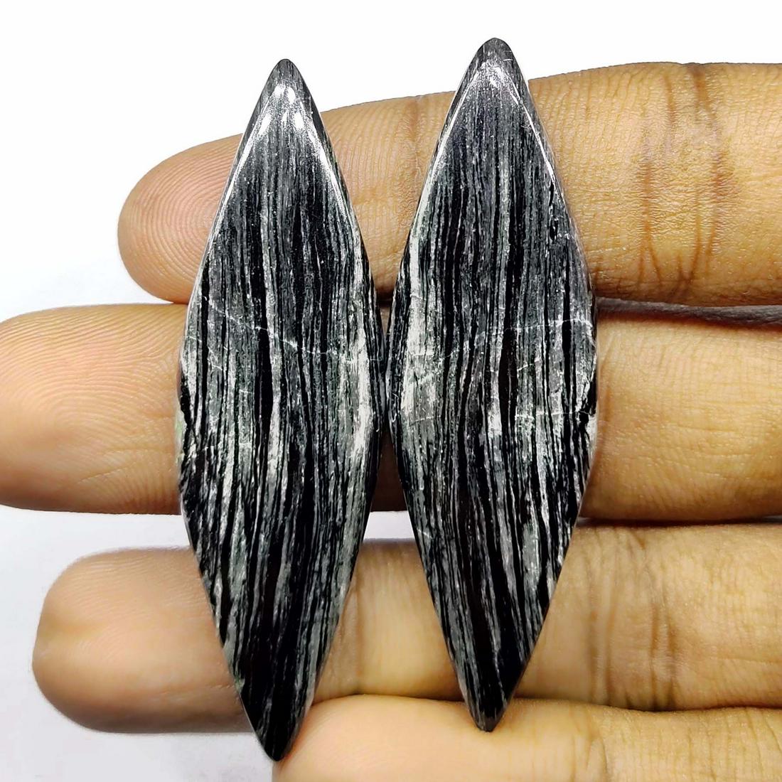 67.55 ct Natural Moristal Big Size Pair (1 of 2)