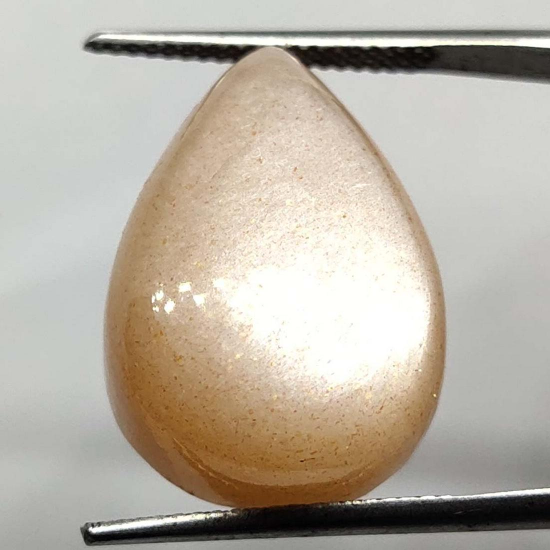 21.90 Ct Natural Peach Moonstone: Natural Peach Moonstone with an exact weight is 21.90 ct.AAA Quality stone