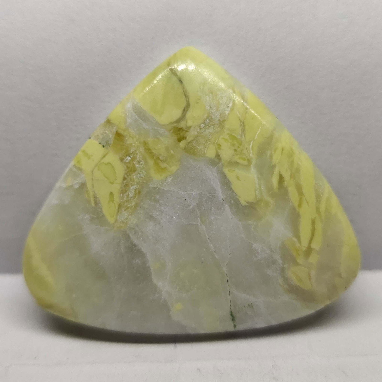 90.00 Ct Natural Lemon Chrysoprase: Natural Lemon Chrysoprase with an exact weight is 90.00 ct.AAA Quality stone