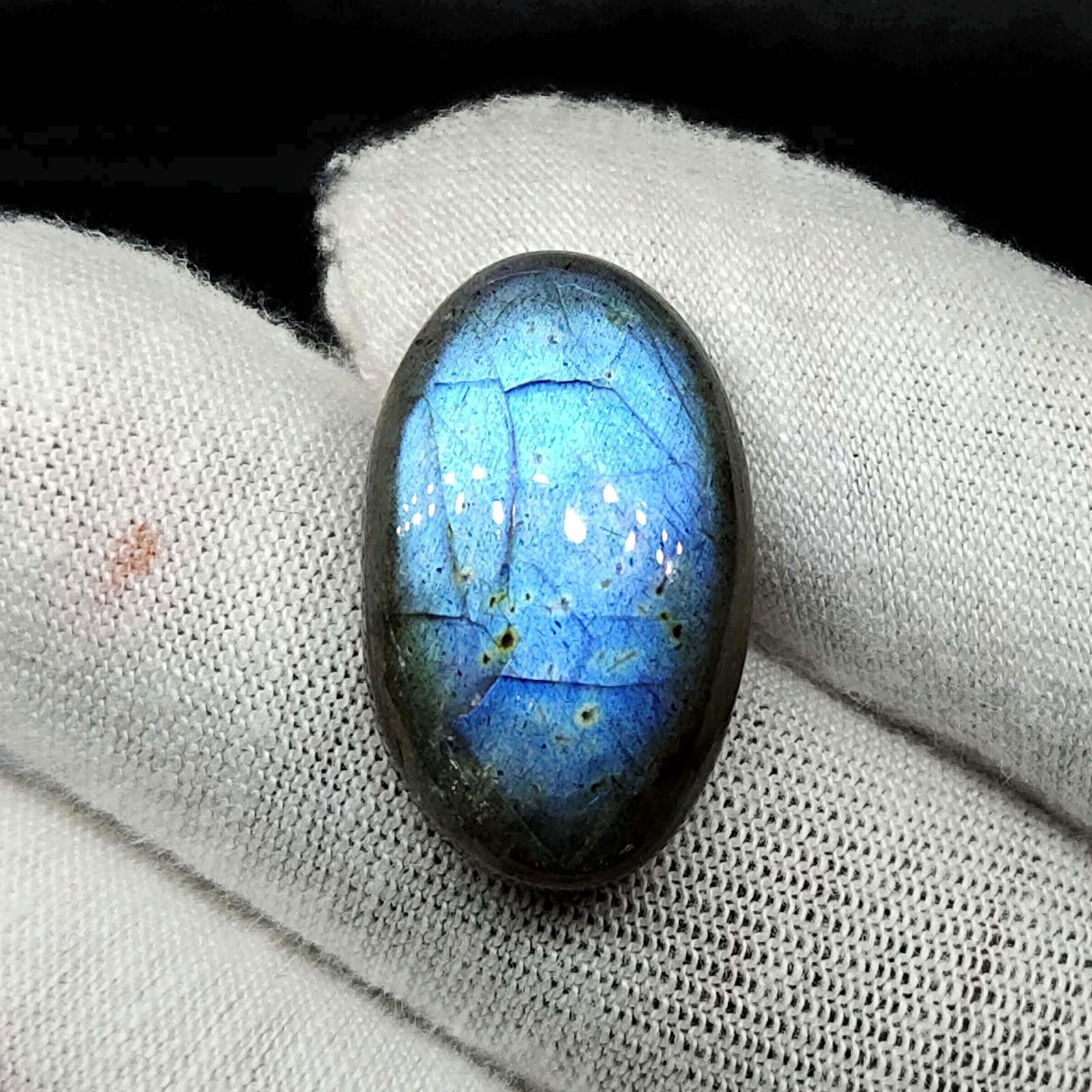 15.30 Ct Natural Blue Labradorite: Natural Blue Labradorite with an exact weight is 15.30 ct.AAA Quality stone