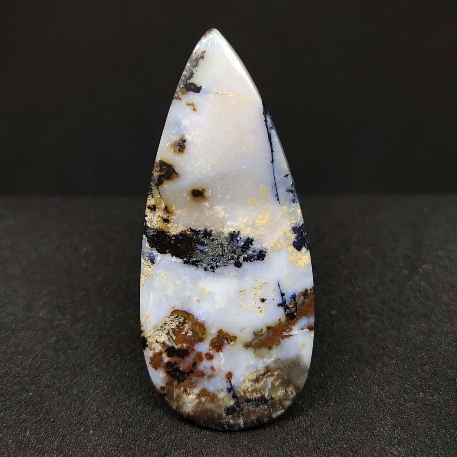 33.70 ct Natural Dendrite Agate (1 of 2)