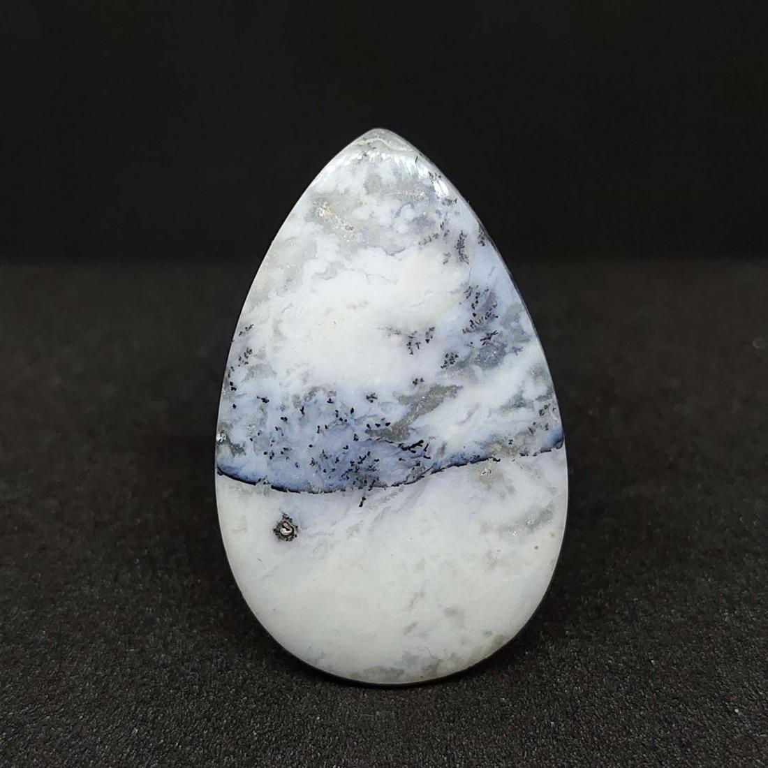 19.00 ct Natural Dentritic Agate (1 of 2)