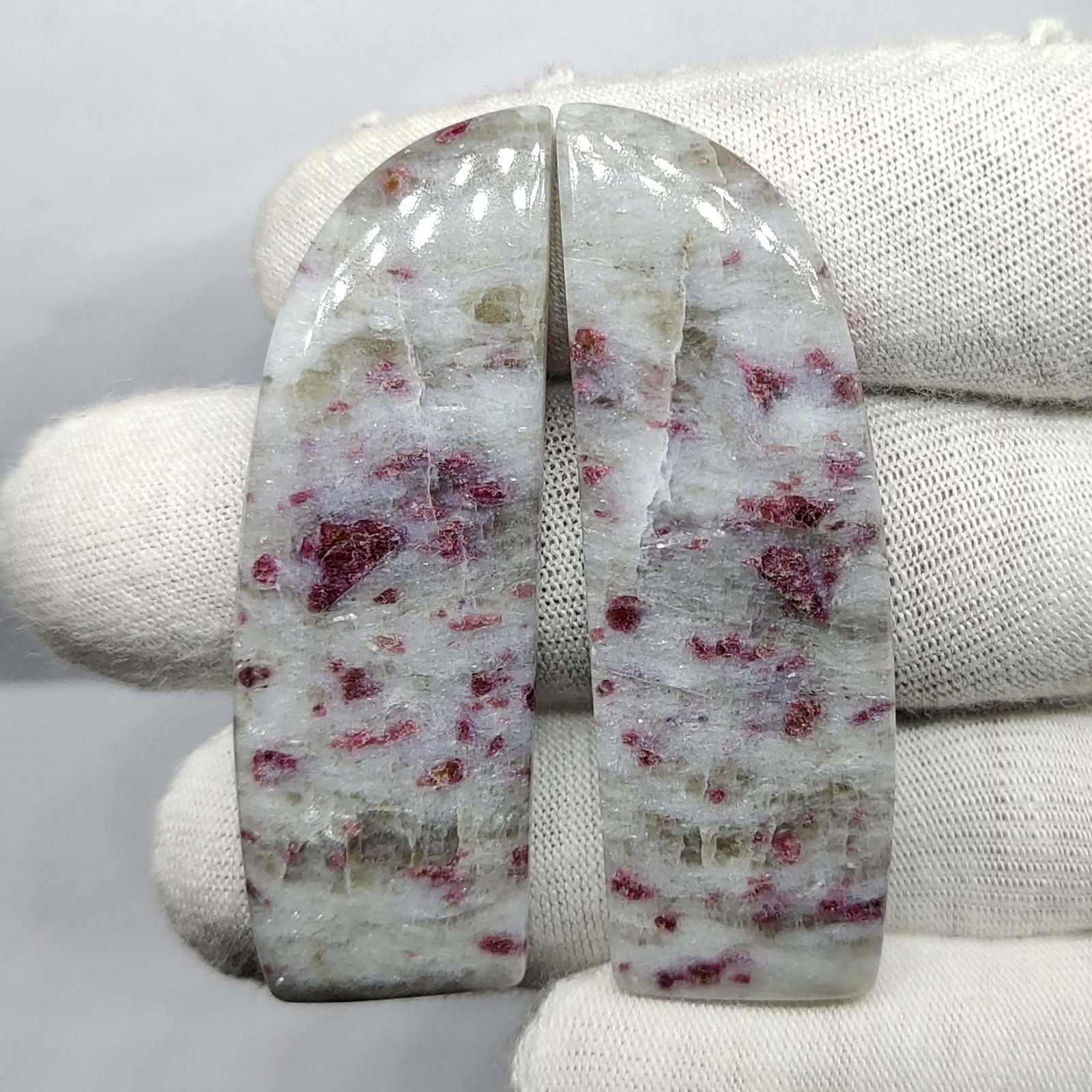 84.45 ct Natural Strawberry Quartz (1 of 2)