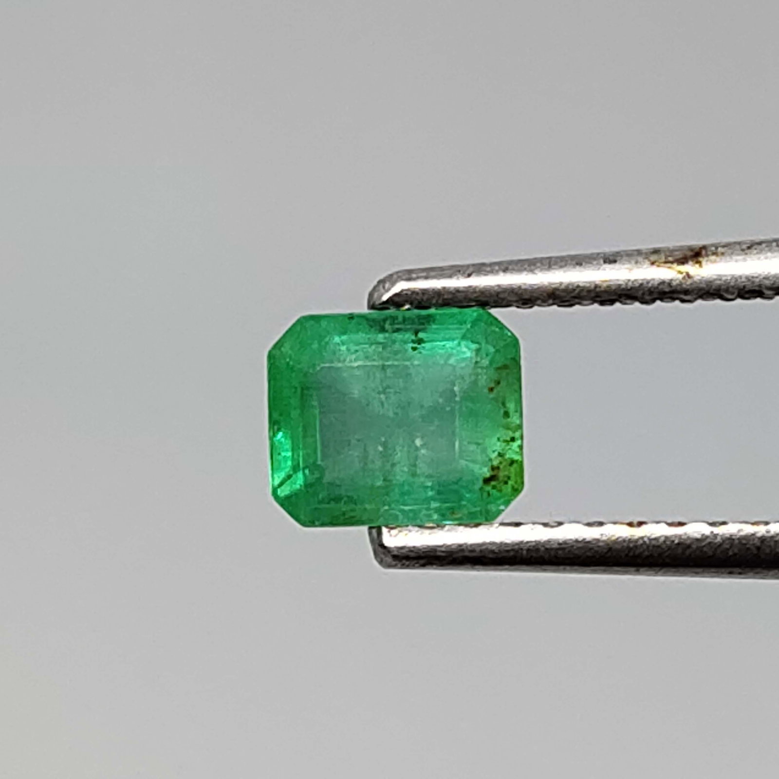 0.55 ct Natural Emerald (1 of 2)