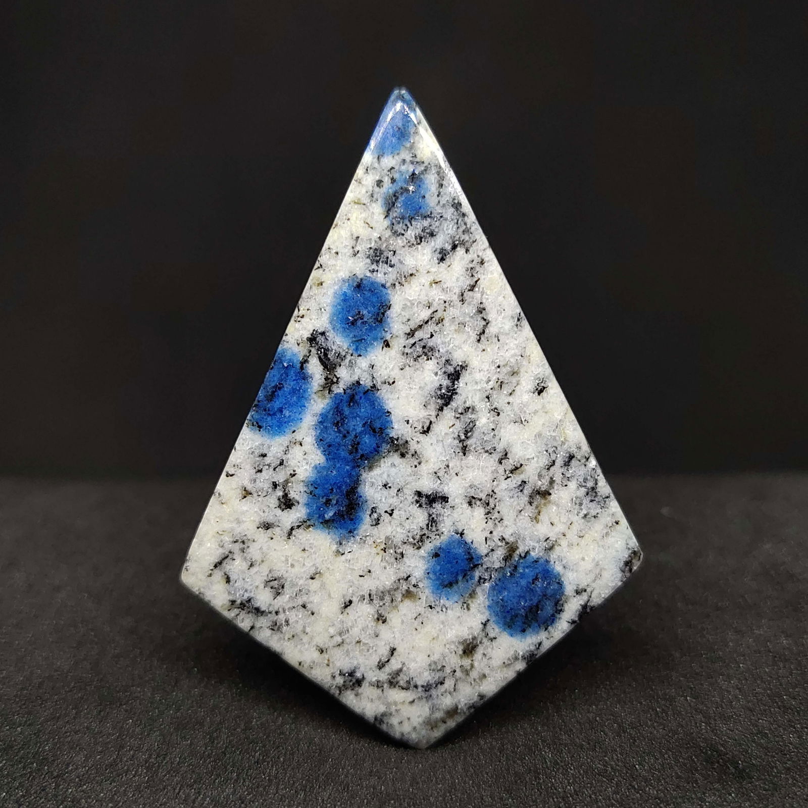 28.85 ct Natural K2 Jasper (1 of 2)