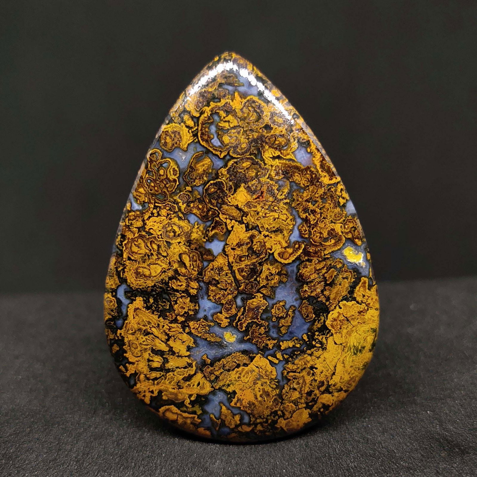 43.00 ct Natural Rare Hungarian Agate (1 of 2)