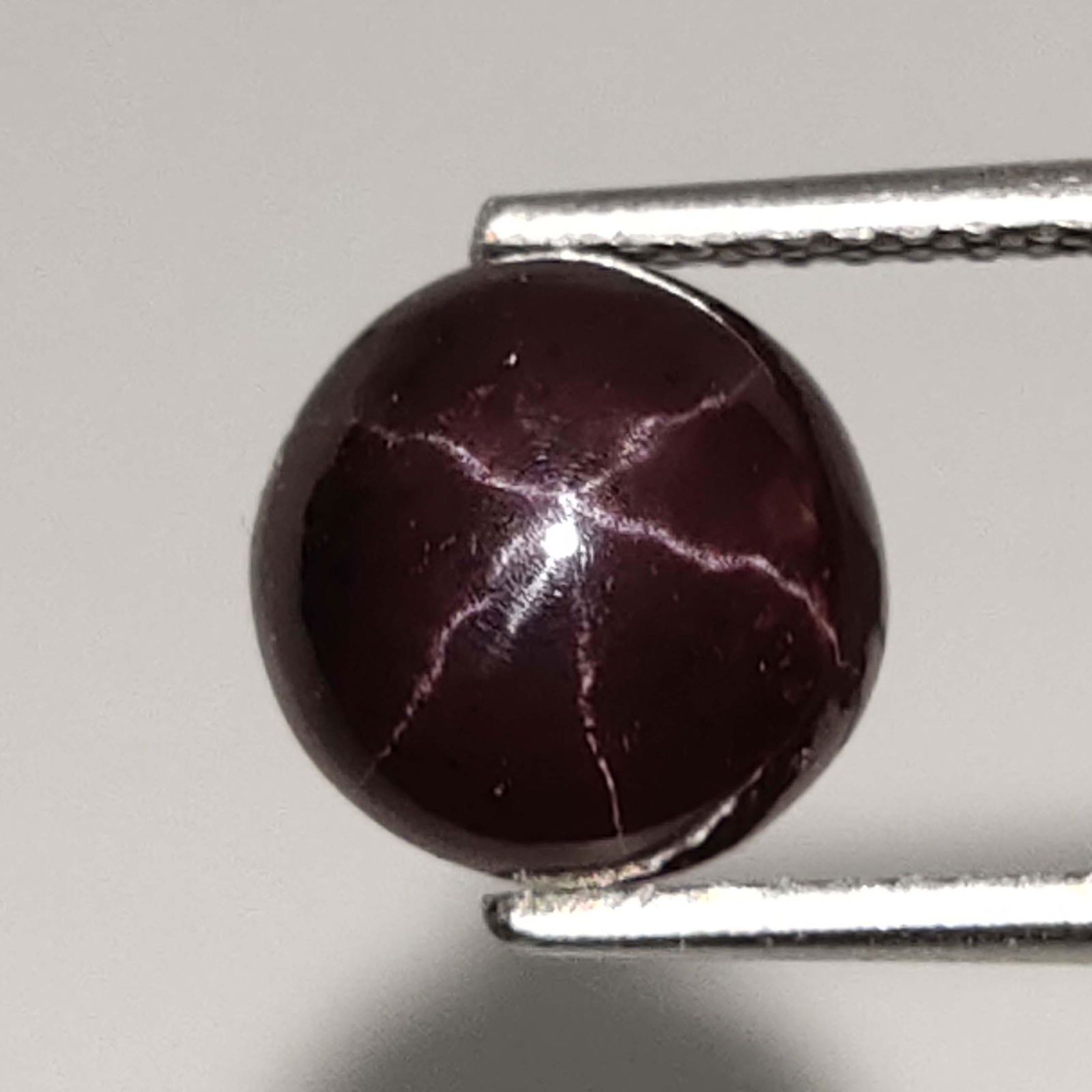 3.3 ct Natural Star Garnet (1 of 2)