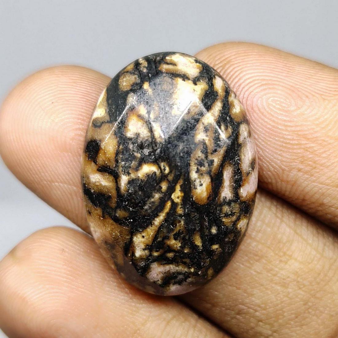 28.5 ct Natural Rhodonite (1 of 2)