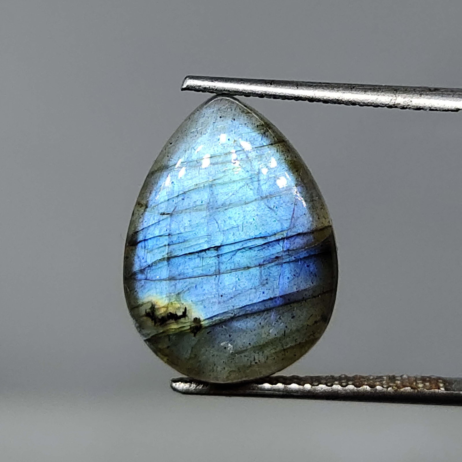 8.05 ct Natural Blue Labradorite: Natural Blue Labradorite with an exact weight is 8.05 ct.Top Quality stone