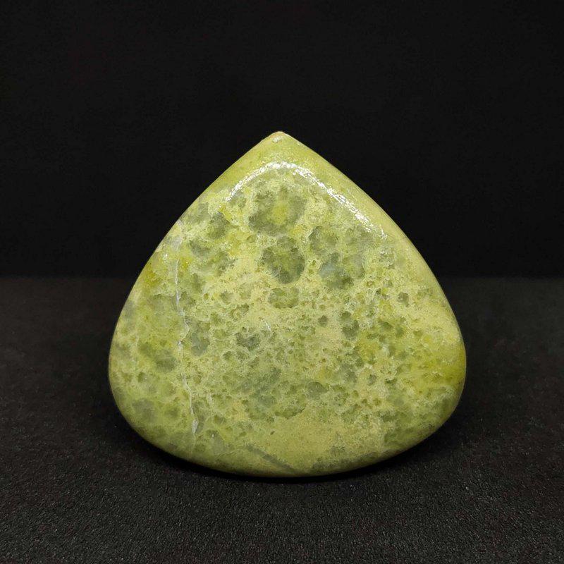 60.65 ct Natural Lemon Chrysoprase: Natural Lemon Chrysoprase with an exact weight is 60.65 ct.Top Quality stone