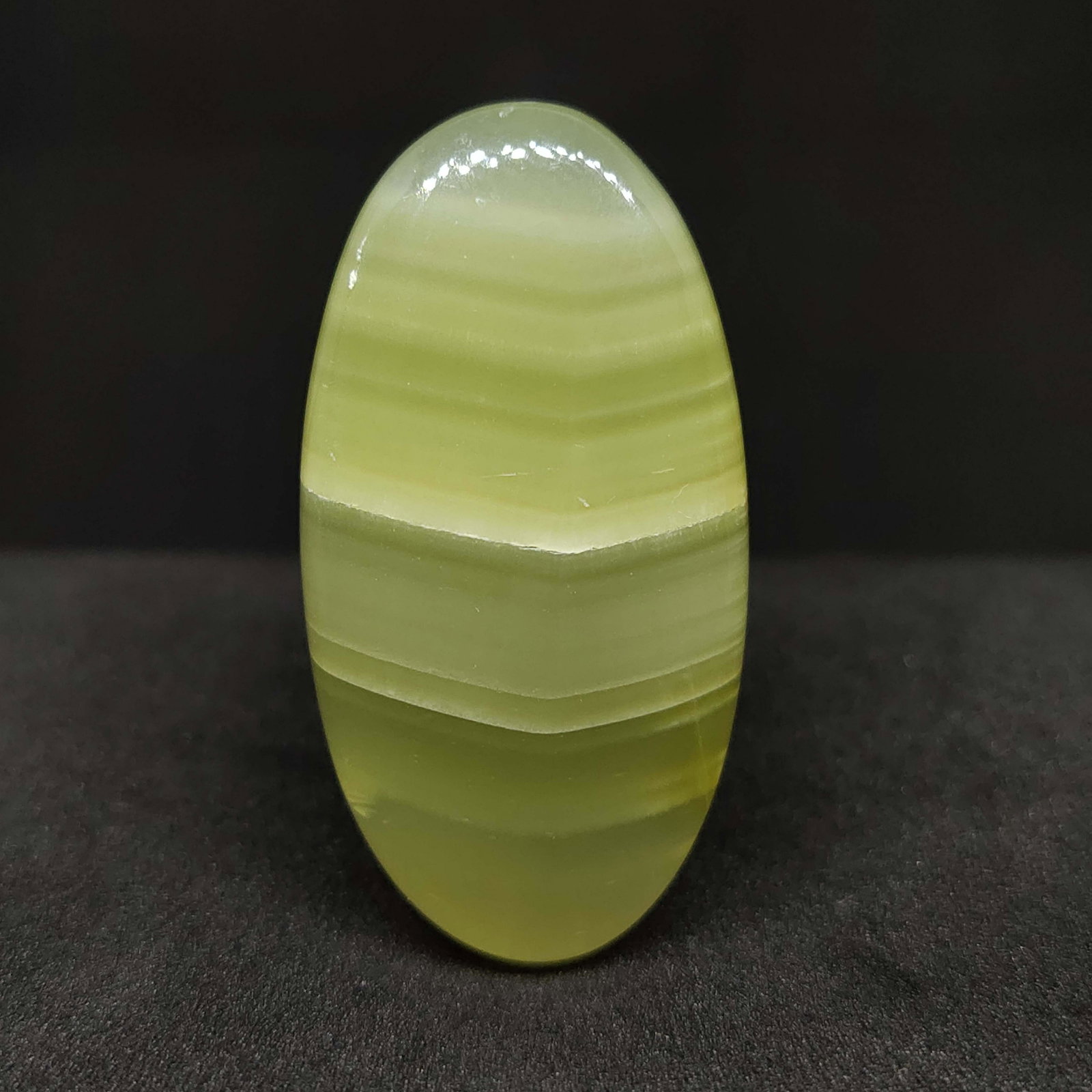 53.55 ct Natural Lemon Lace Agate: Natural Lemon Lace Agate with an exact weight is 53.55 ct.Top Quality stone