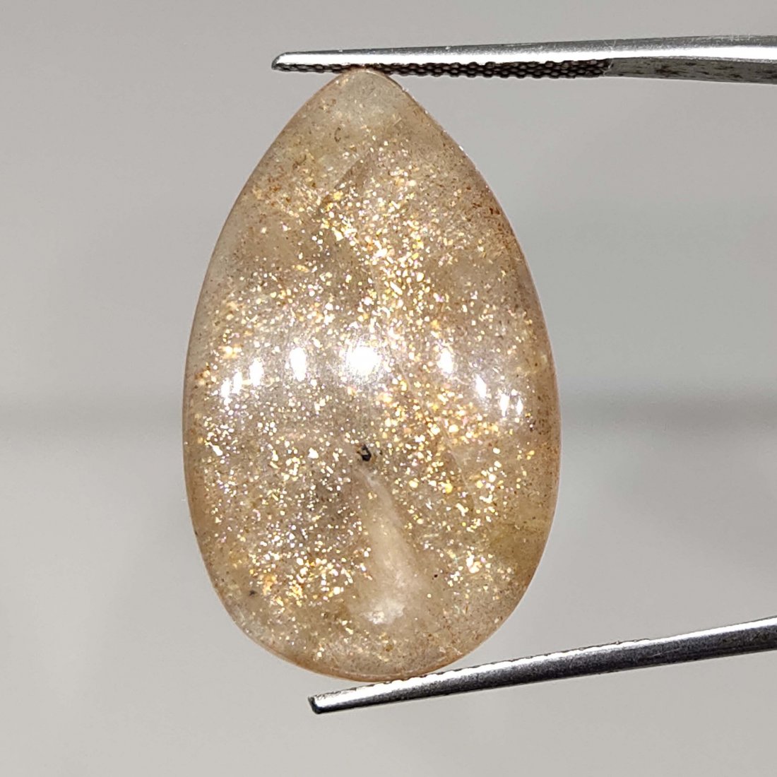 22.60ct Top Grade Natural Sunstone: Natural Sunstone with an exact weight is 22.60ct.Top Quality stone.