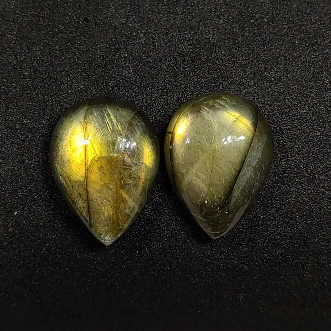 16.25 ct Natural Labradorite Pair: Natural Labradorite Pair with an exact weight is 16.25 ct.Top Quality stone