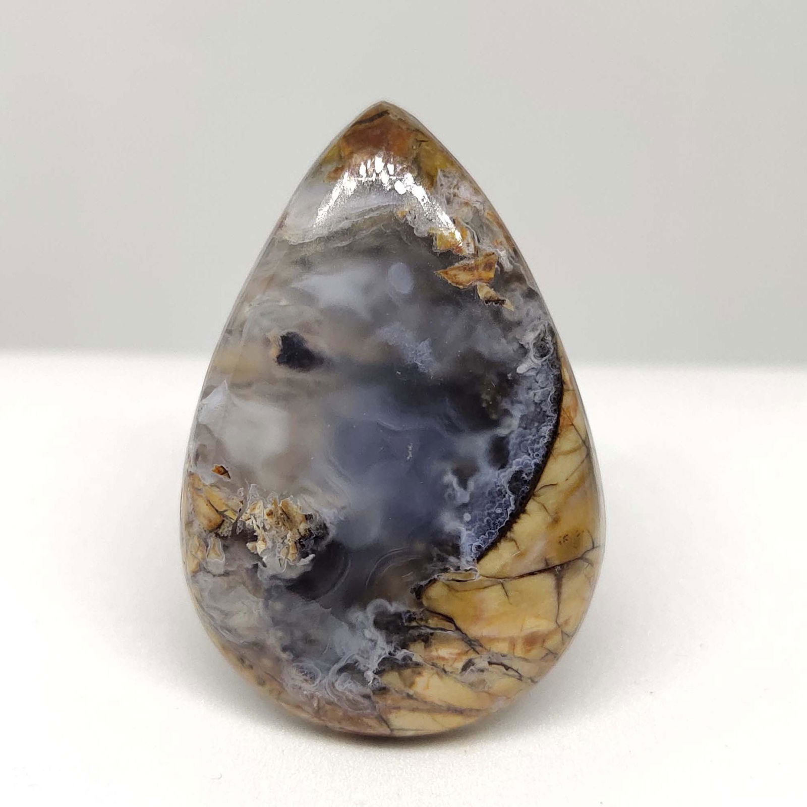 31.40 ct Natural Thunder Egg Agate (1 of 2)