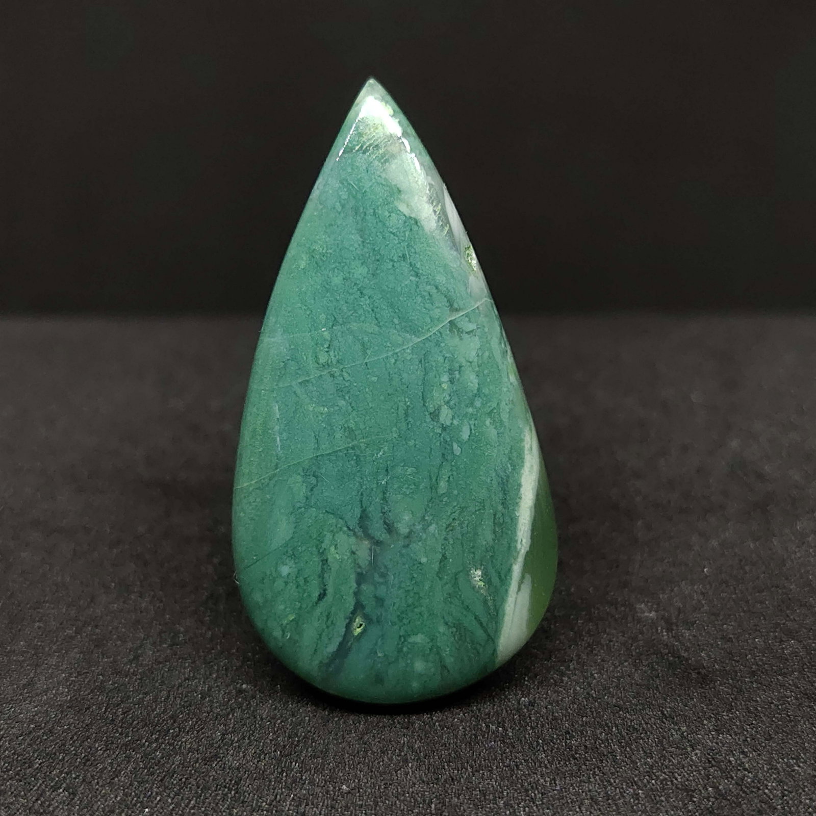 22.70 ct Natural Mtorolite (1 of 2)