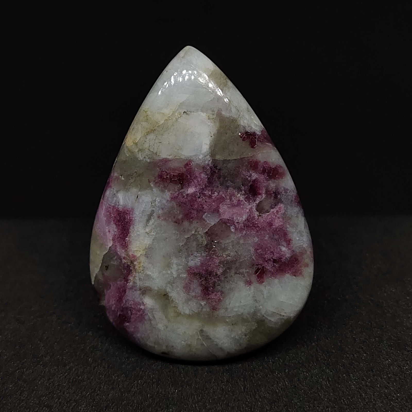 54.85 ct Natural Ruby Crystal (1 of 2)