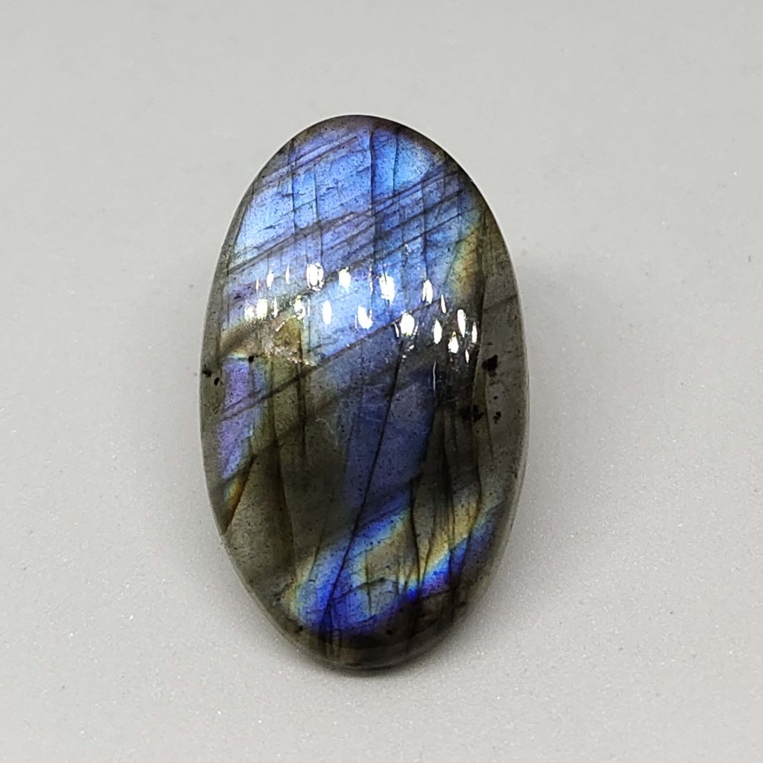 18.30ct Natural Multi Color Labradorite: Listed stones dimensions are millimetres only, not centimetres and all are 100% Natural stones and rarely collected from big quantity lots. BID WITH CONFIDENCE!!!