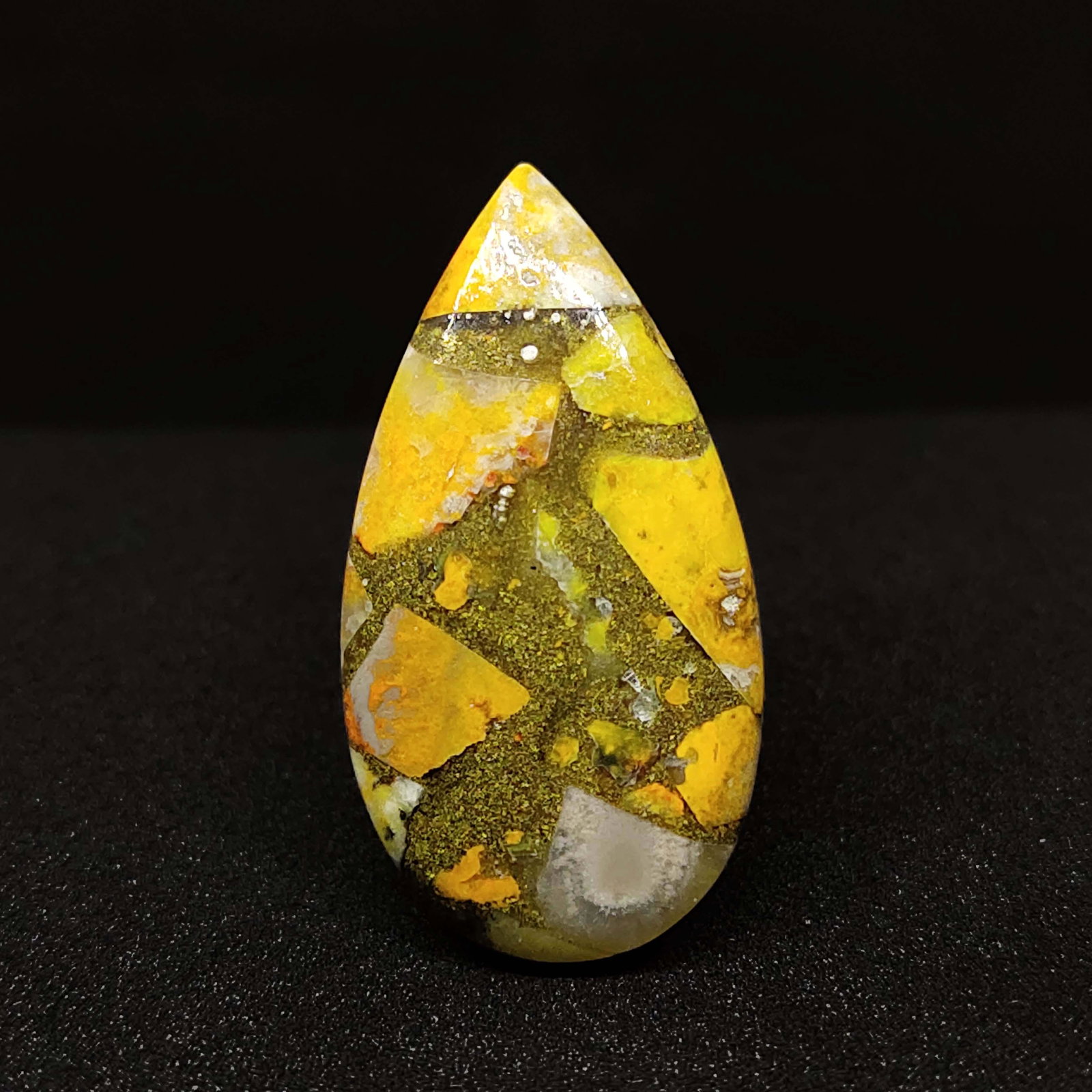 15.30 ct Natural Copper Bumble Bee Jasper (1 of 2)