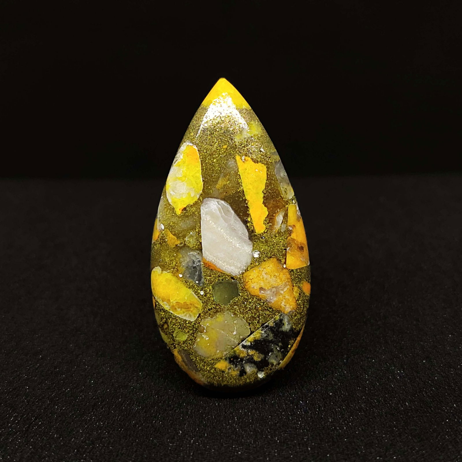 16.15 ct Natural Copper Bumble Bee Jasper (1 of 2)