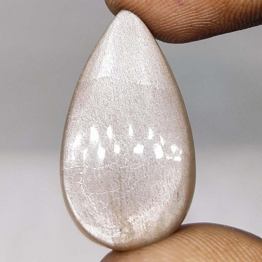 23.45 ct Natural Grey Moonstone (1 of 1)