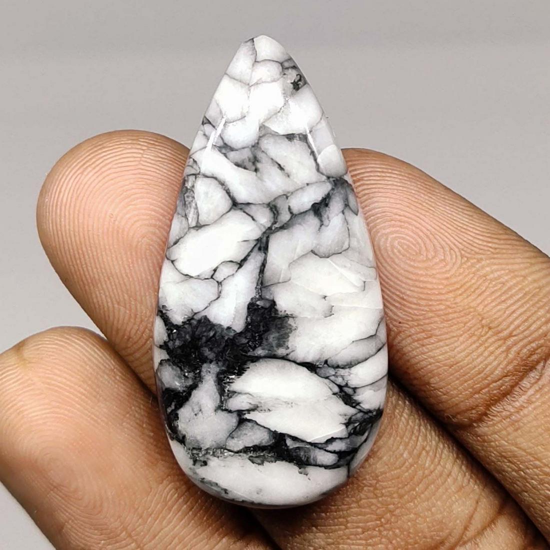 35.55 ct Natural Zebra Jasper: Natural Zebra Jasper with an exact weight is 35.55 ct.Top Quality stone