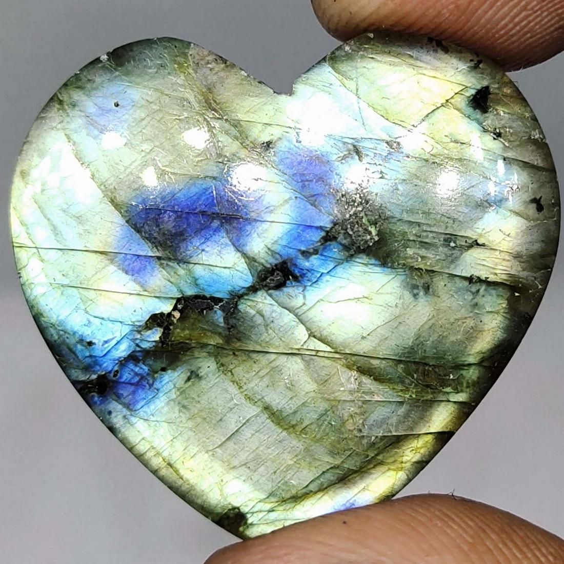 41.25 ct Natural Labradorite: Listed stones dimensions are millimetres only, not centimetres and all are 100% Natural stones and rarely collected from big quantity lots. BID WITH CONFIDENCE!!!
