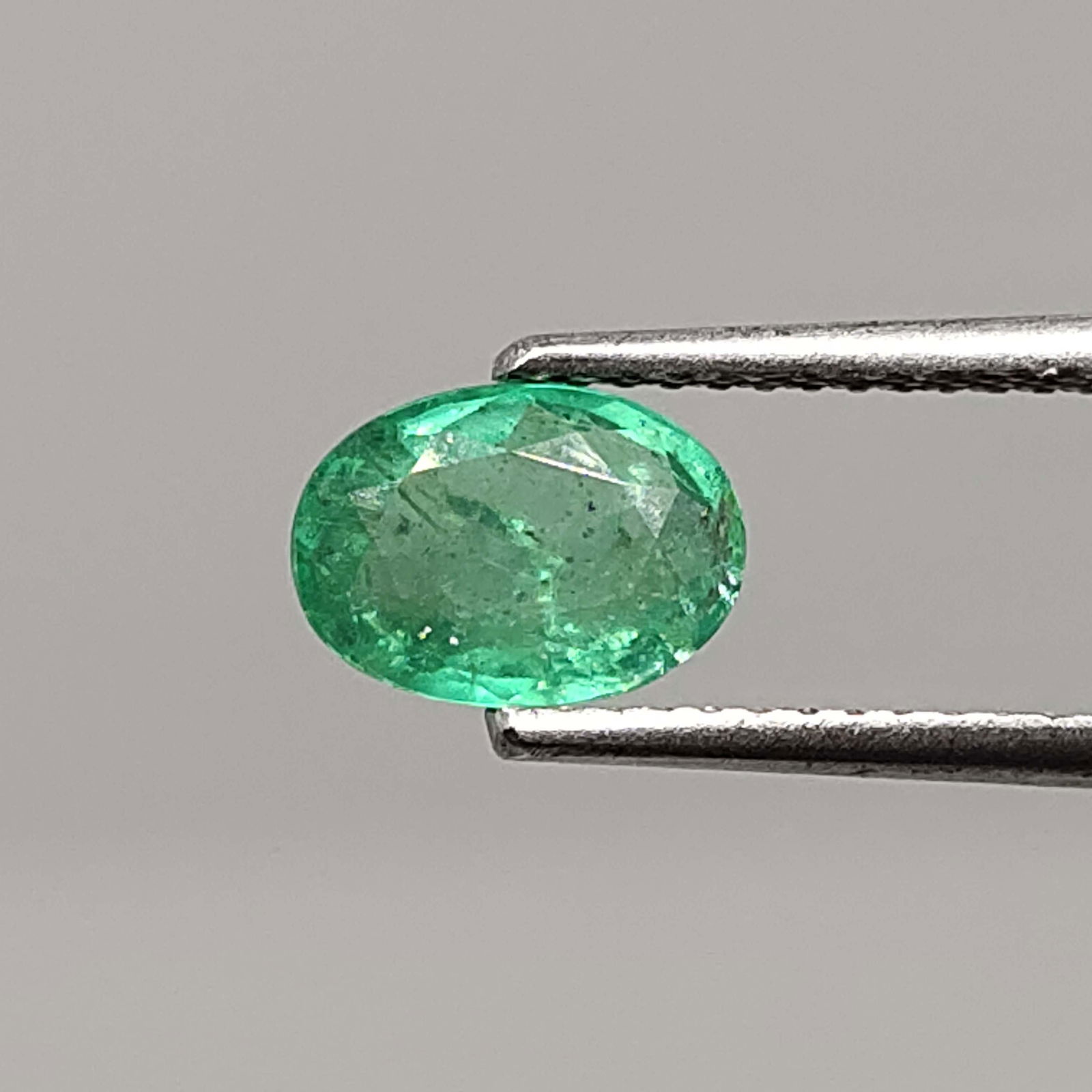 0.95 ct Natural Zambian Emerald (1 of 2)