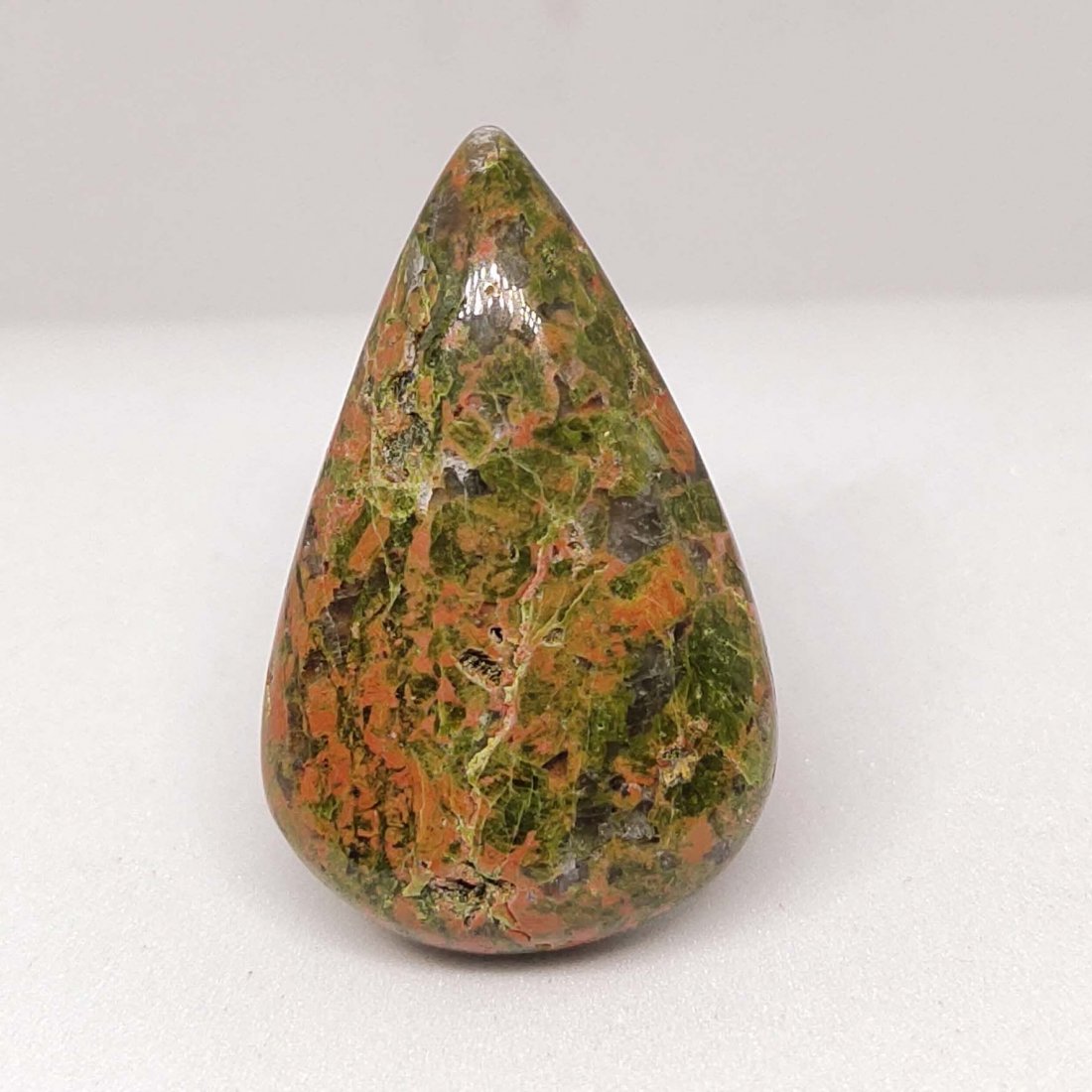 28.65 ct Natural Unakite Jasper: All the stones listed are 100% natural and rarely selected from a big quantity lot also these are of very high quality. BID WITH CONFIDENCE!!! DIMENSIONS : 29.90X18.59X6.30 mm