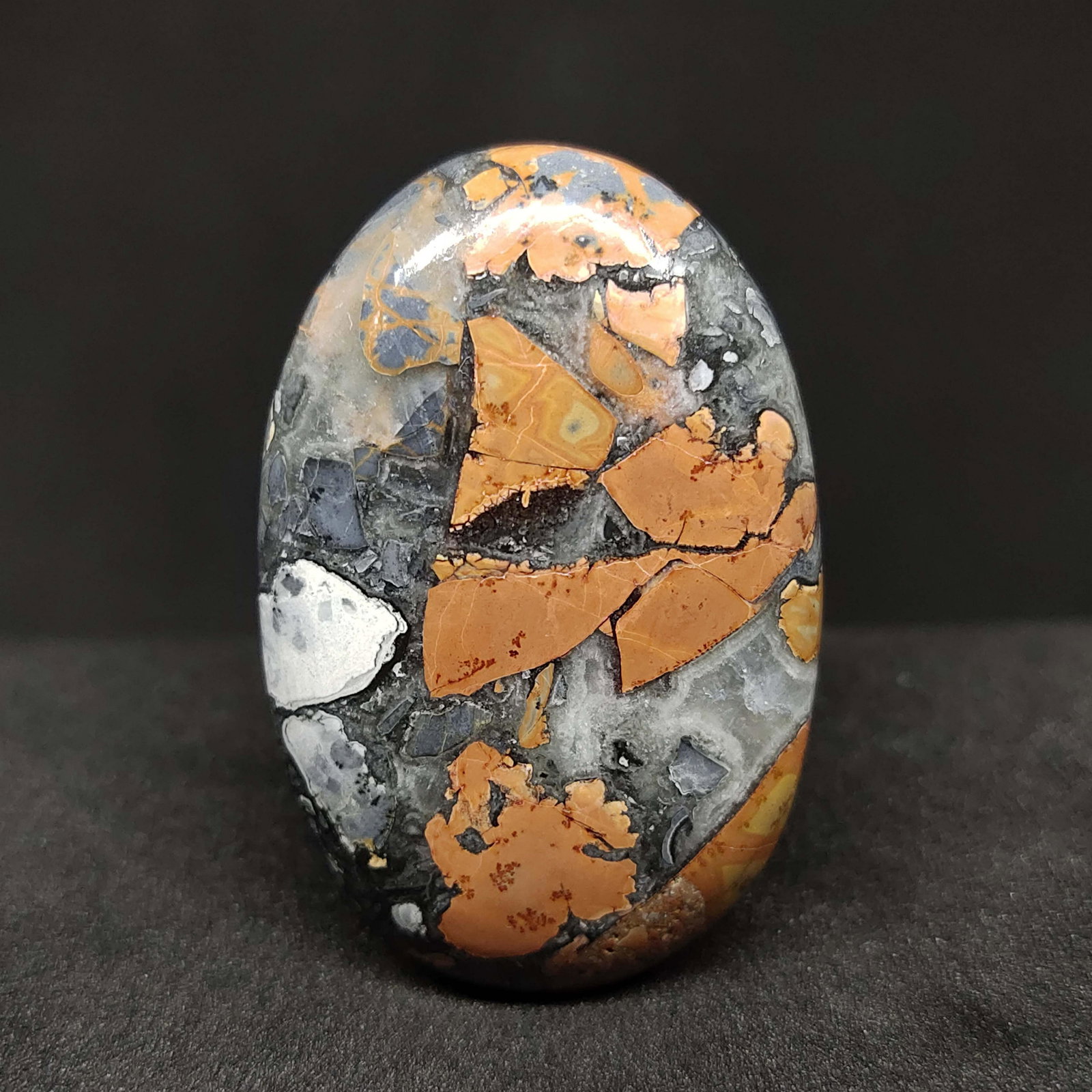 56.40 ct Natural Malingano Jasper: All the stones listed are 100% natural and rarely selected from a big quantity lot also these are of very high quality. BID WITH CONFIDENCE!!! DIMENSIONS : 37X25X7 mm