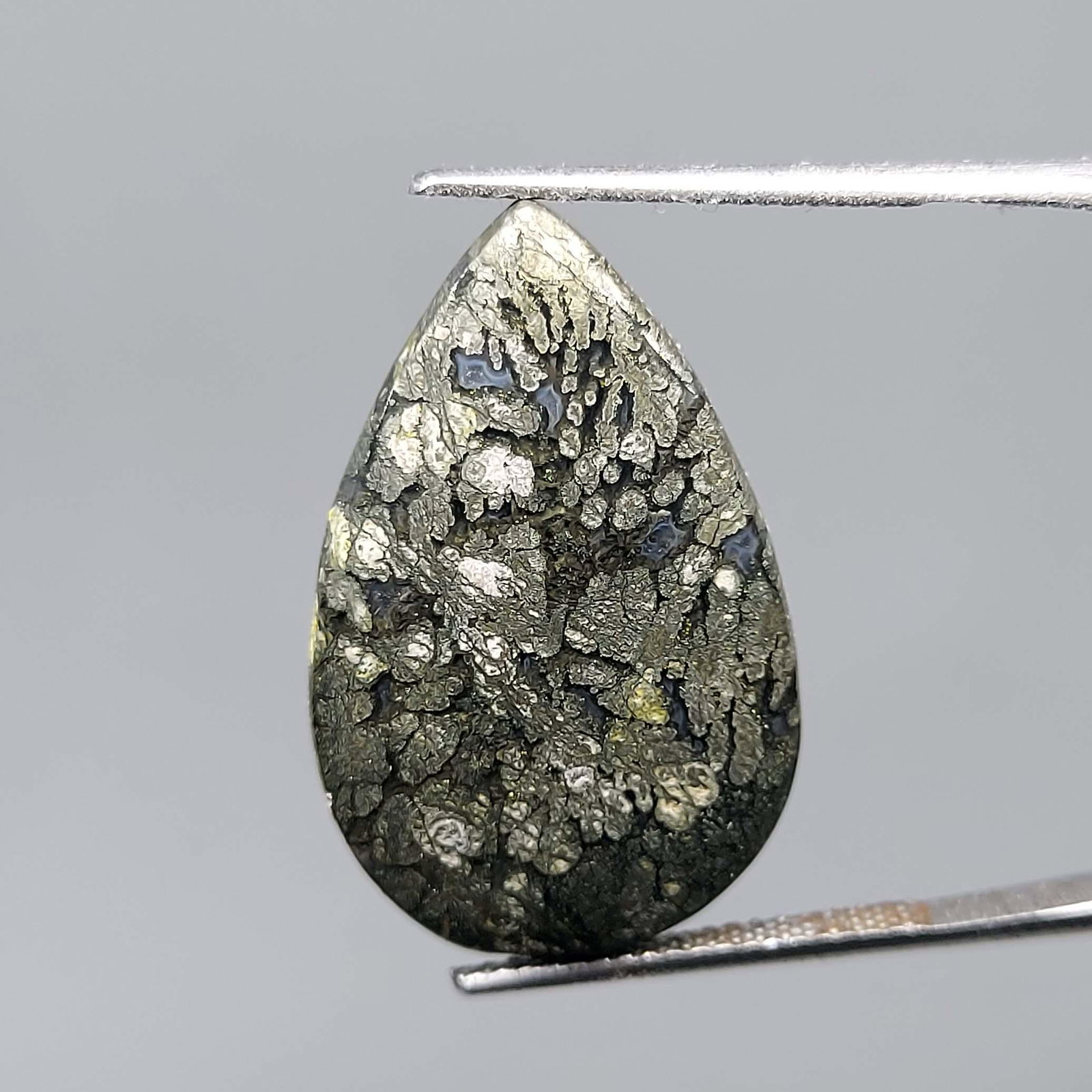 13.70 ct Natural Marcasite: All the stones listed are 100% natural and rarely selected from a big quantity lot also these are of very high quality. BID WITH CONFIDENCE!!! DIMENSIONS : 24X15X3 mm