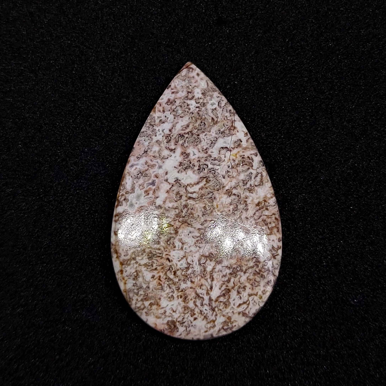 29.65 ct Natural Rosita Jasper: All the stones listed are 100% natural and rarely selected from a big quantity lot also these are of very high quality. BID WITH CONFIDENCE!!! DIMENSIONS : 35X21X4 mm