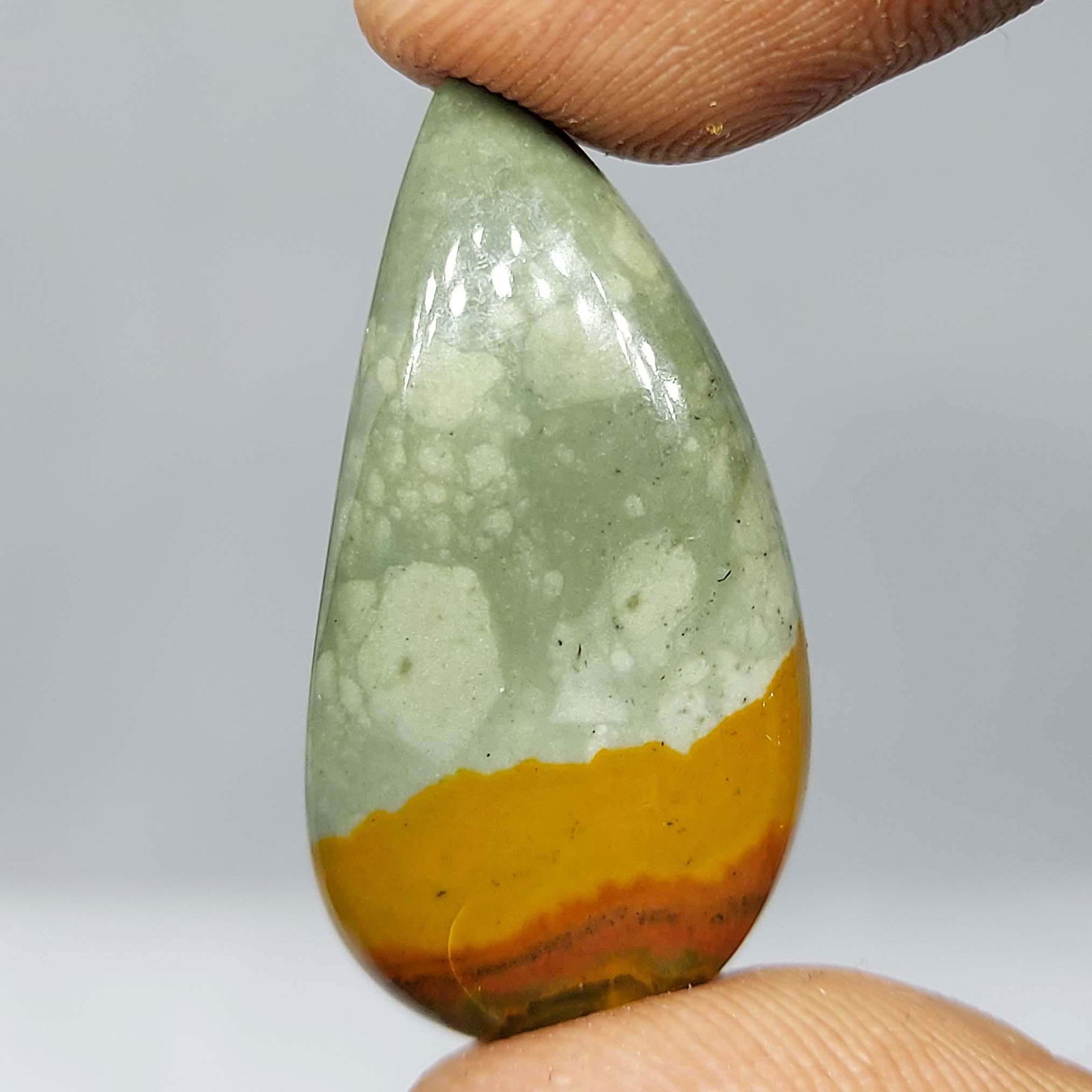 18.55 ct Natural Rocky Butte Jasper: All the stones listed are 100% natural and rarely selected from a big quantity lot also these are of very high quality. BID WITH CONFIDENCE!!! DIMENSIONS : 28X15X5 mm