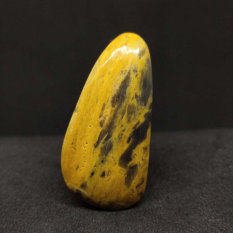 26.75 ct Natural Leopard Skin Jasper: All the stones listed are 100% natural and rarely selected from a big quantity lot also these are of very high quality. BID WITH CONFIDENCE!!! DIMENSIONS : 36X18X6 mm