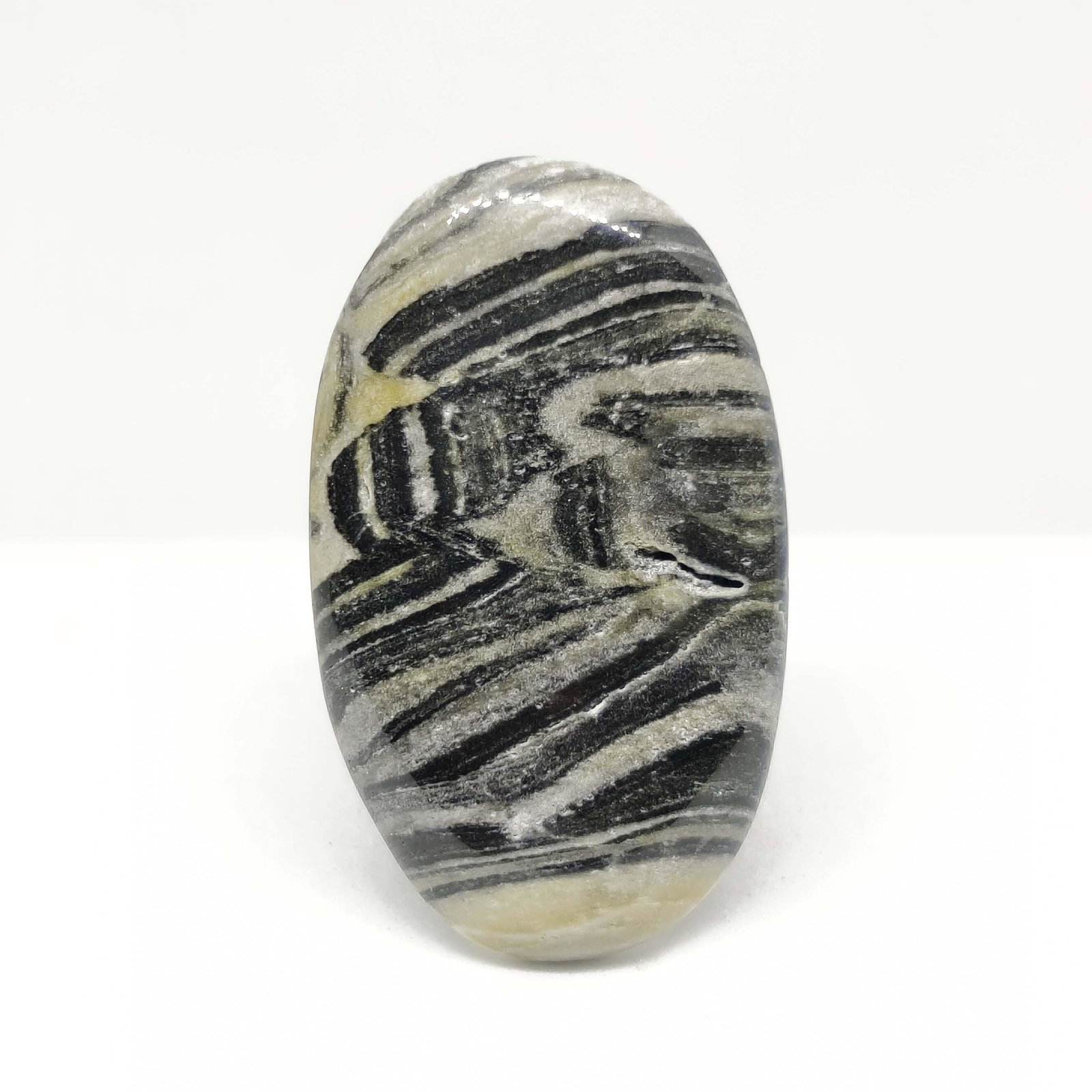 40.20 ct Natural Zebra Jasper: All the stones listed are 100% natural and rarely selected from a big quantity lot also these are of very high quality. BID WITH CONFIDENCE!!! DIMENSIONS : 41X24X4 mm