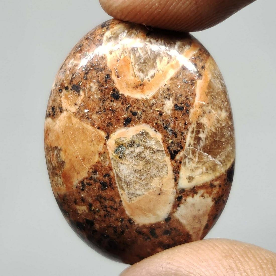 34.40 ct Very Rare Natural Bird Eye Jasper: All the stones listed are 100% natural and rarely selected from a big quantity lot also these are of very high quality. BID WITH CONFIDENCE!!! DIMENSIONS : 28X20X7 mm