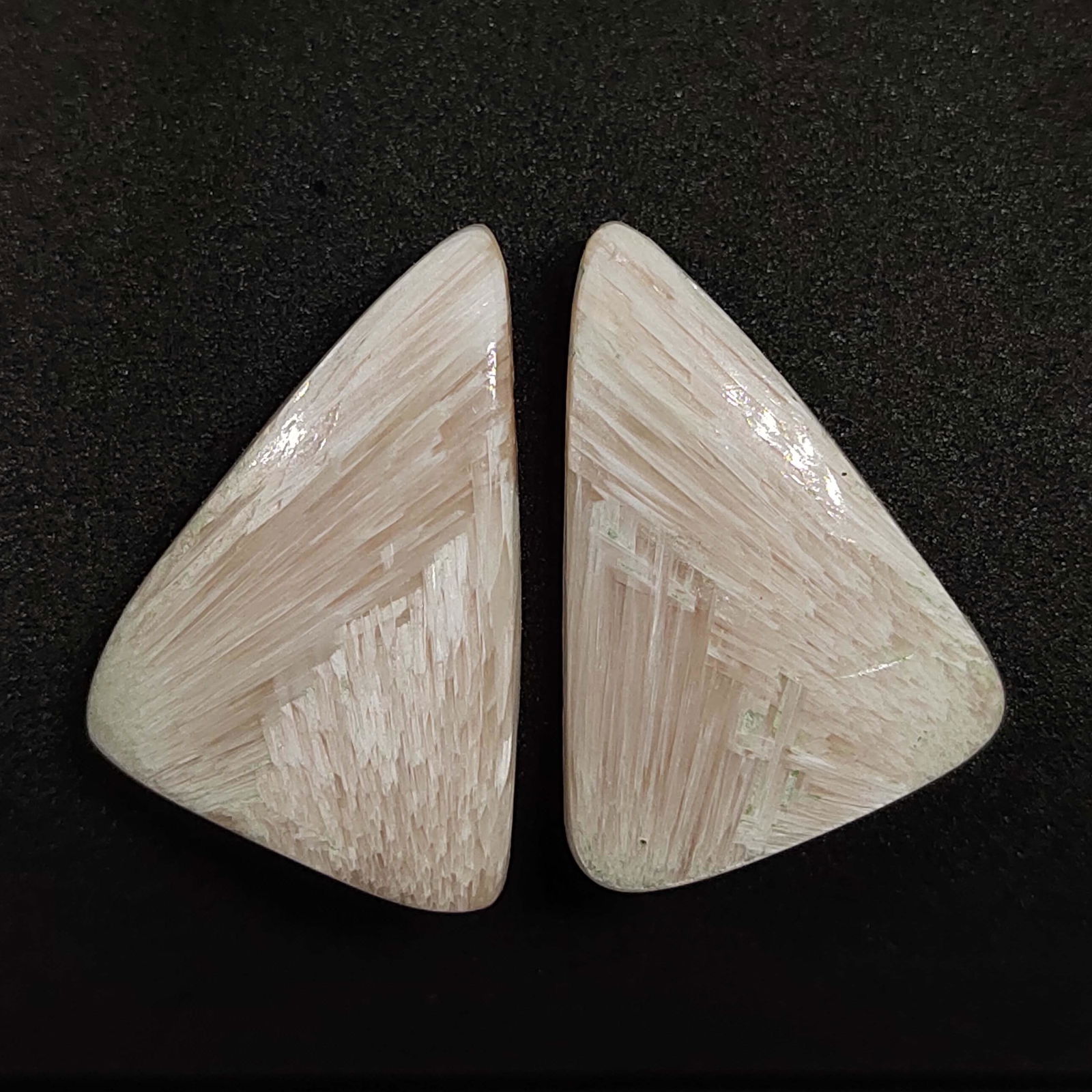 23.00 ct Natural Scolecite Crystal Pair (1 of 1)