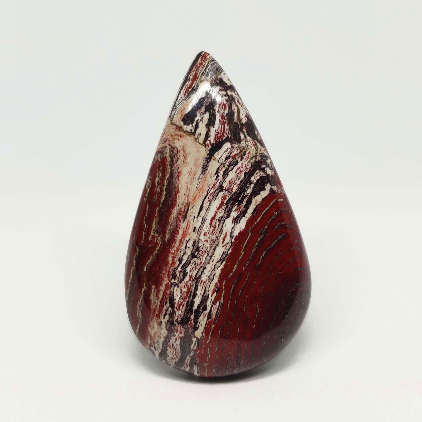 45.80 ct Natural Snake Skin Jasper: All the stones listed are 100% natural and rarely selected from a big quantity lot also these are of very high quality. BID WITH CONFIDENCE!!! DIMENSIONS : 37X21X7 mm